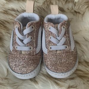 Gold glitter crib shoes